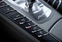 Porsche Panamera Turbo: Schweizer Passkontrolle