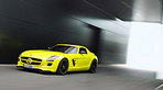 Video: David Coulthard testet SLS E-Cell