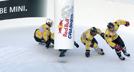 Red Bull Crashed Ice Challenge 2011: Kufen-Theater Red Bull Crashed Ice Challenge 2011: Kufen-Theater