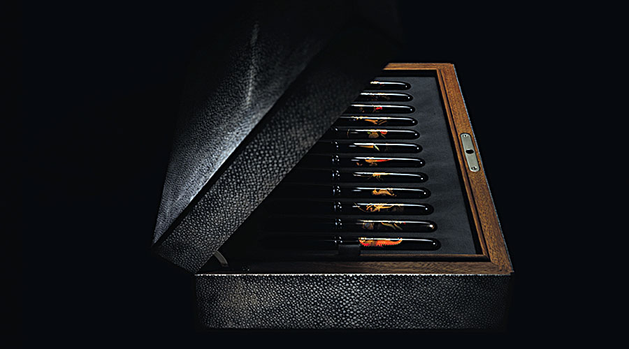 Alfred_Dunhill_Namiki_01pop.
