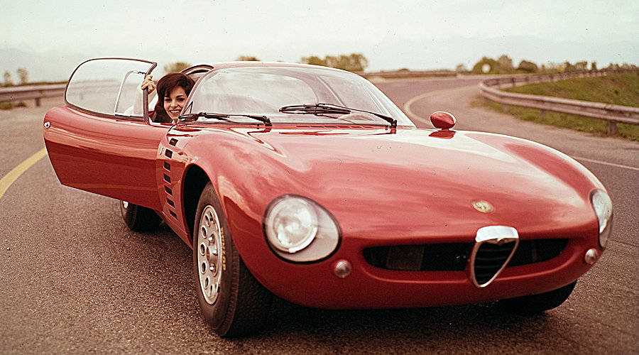 Alfa_Romeo_Canguro_Concept_01p