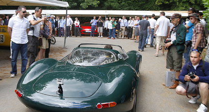 John Simister drives XJ13 up the Goodwood hillclimb John Simister drives XJ13 up the Goodwood hillclimb