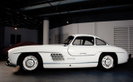 Mercedes-Benz 300 SL 'Gulwing' 1954 Mercedes-Benz 300 SL 'Gulwing' 1954