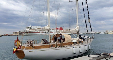 Custom Built - HOLMAN and PYE /CARABELLA -KETCH LEAVING PORT