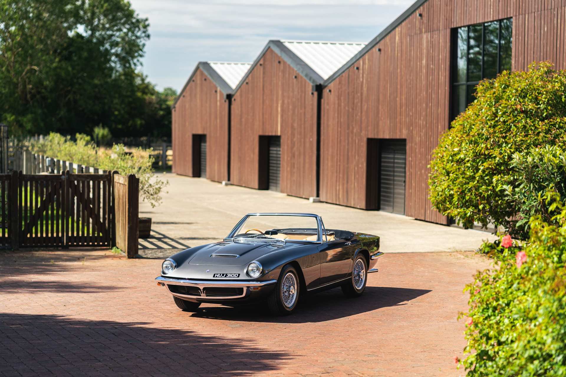 1966 Maserati Mistral - Spyder | RHD & RARE FACTORY HARDTOP, foto 3