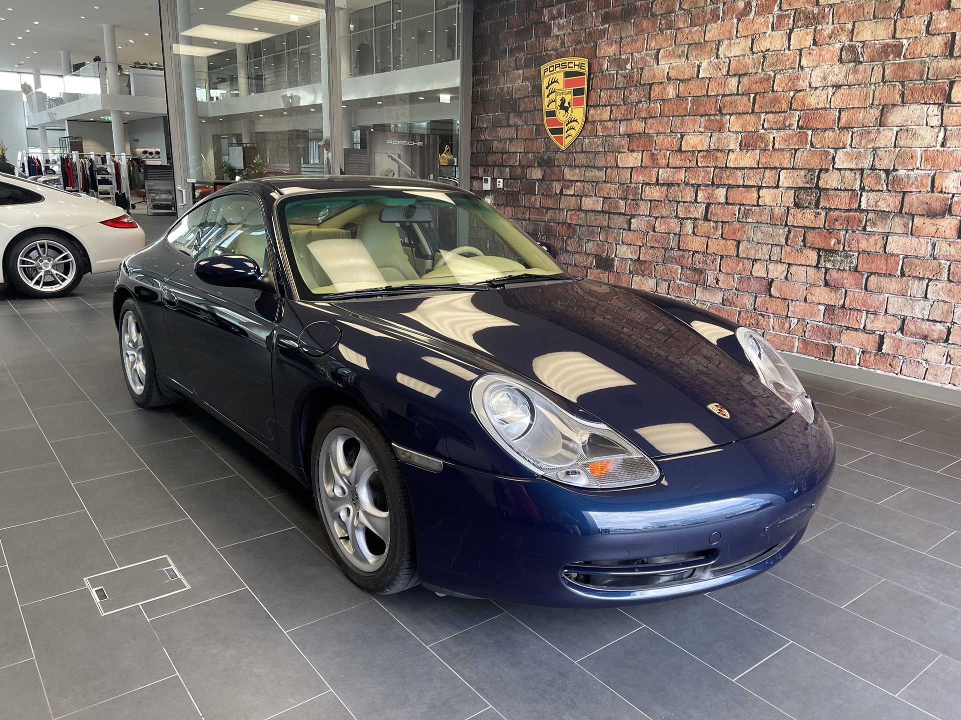 2001 Porsche 911 / 996 Carrera - 4, foto 1