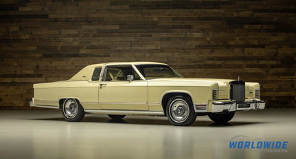1978 Lincoln Town Car d112e726bb5988538d2c6bff0969fe3b.jpeg