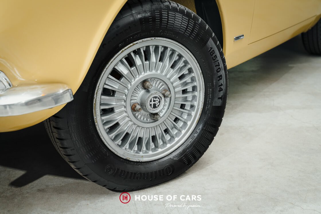 1972 Alfa Romeo 2000 - GT Veloce Bertone - Restored - Giallo Piper, foto 11