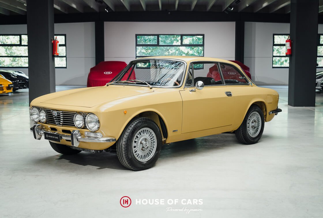 1972 Alfa Romeo GT - 2000 Veloce Bertone - Restored - Giallo Piper, foto 2