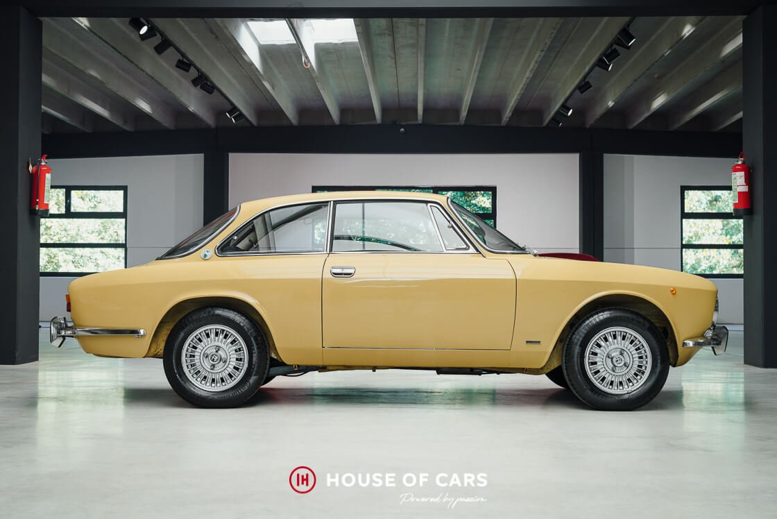 1972 Alfa Romeo GT - 2000 Veloce Bertone - Restored - Giallo Piper, foto 5