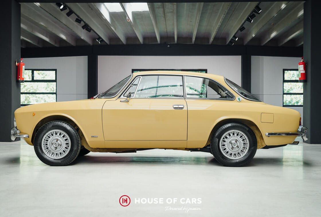 1972 Alfa Romeo GT - 2000 Veloce Bertone - Restored - Giallo Piper, foto 10