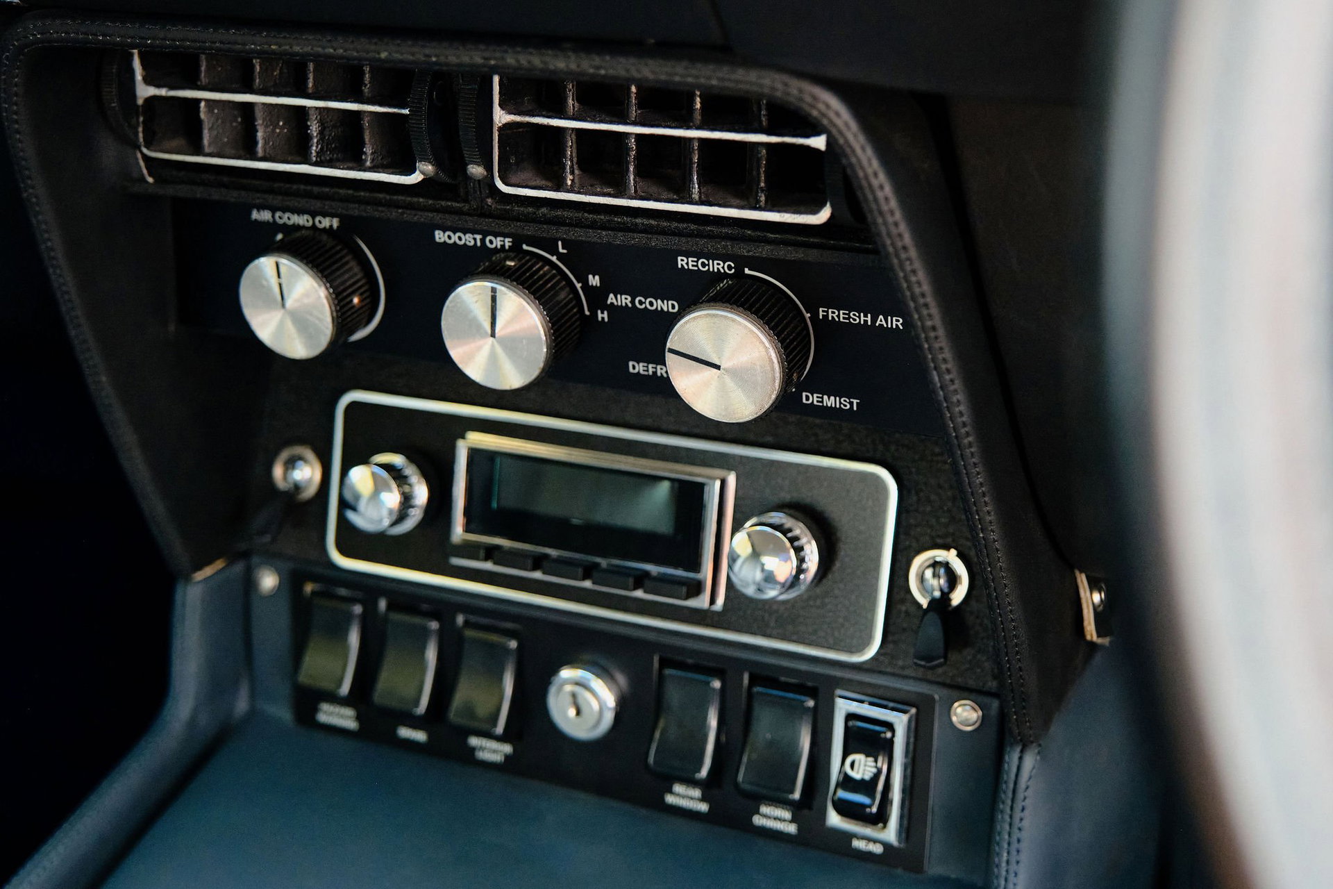 1970 Aston Martin DBS - V8, foto 8
