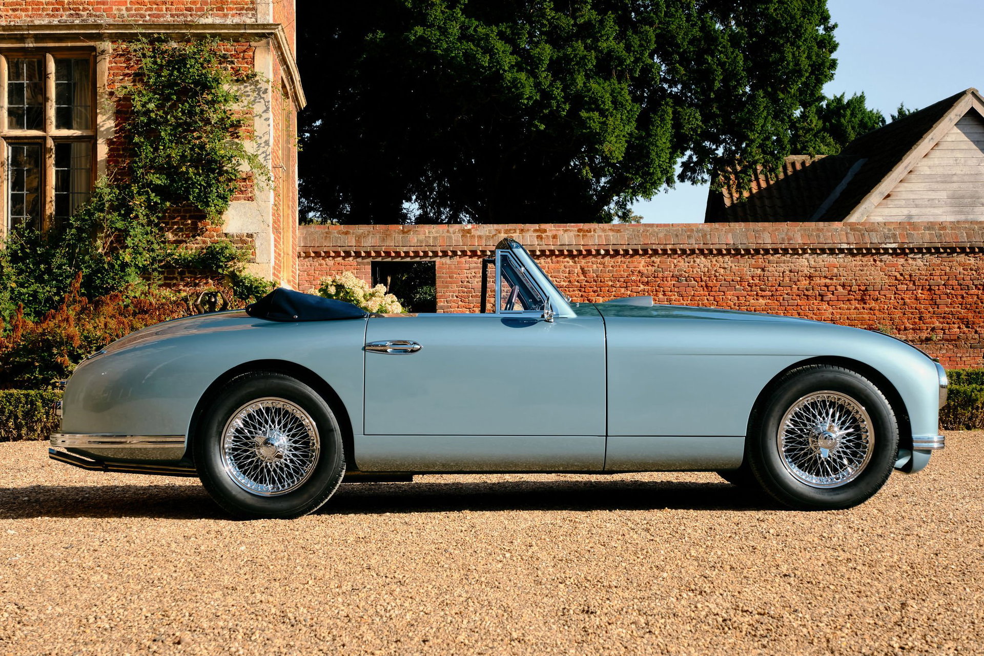 1951 Aston Martin DB2 - Vantage Drophead, foto 3