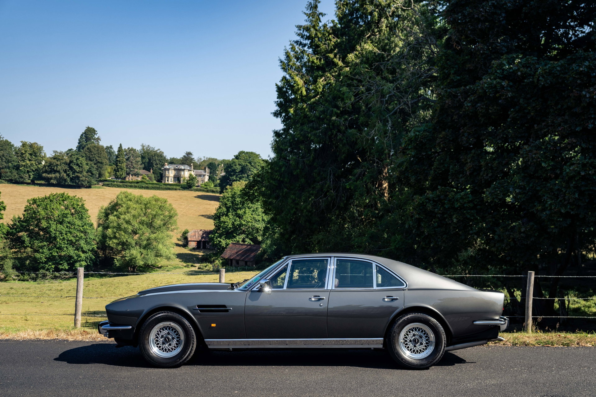 1974 Aston Martin Lagonda - Aston Martin Lagonda Series One - 1974 London Motorshow Car, foto 2