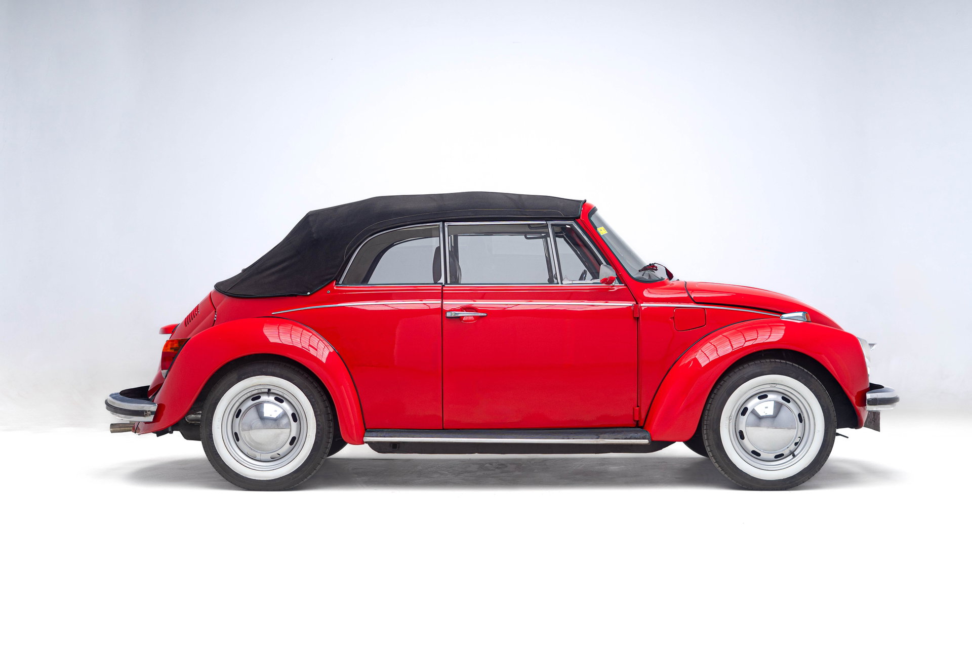 1973 VW Beetle - Volkswagen 1303 S Cabrio of 1973, foto 2