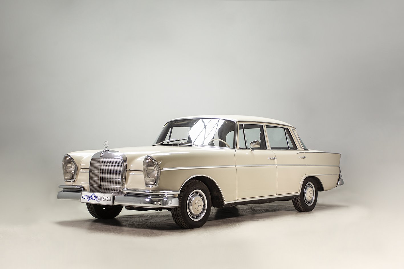 1965 Mercedes-Benz S-Class - Mercedes-Benz 220 Sb (W111) de 1965, foto 3