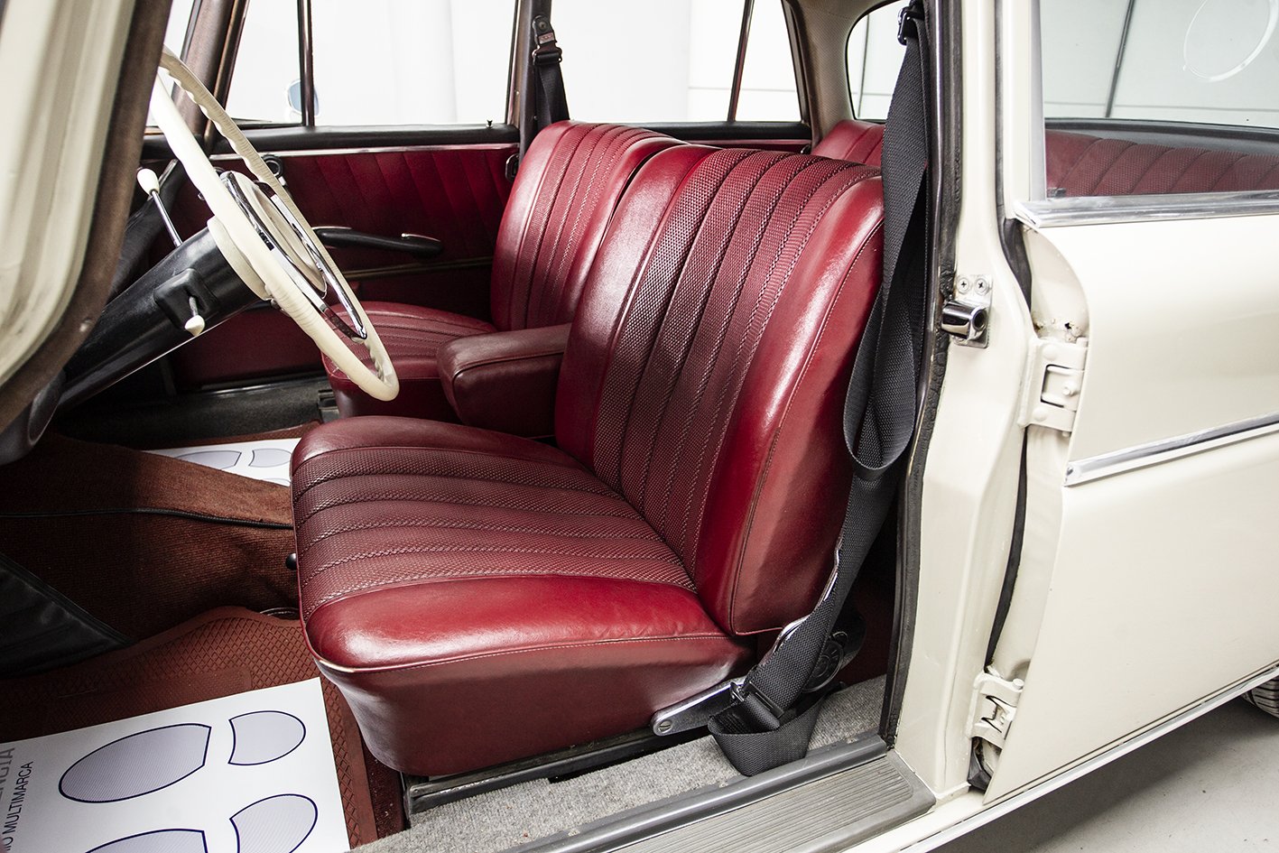 1965 Mercedes-Benz S-Class - Mercedes-Benz 220 Sb (W111) de 1965, foto 11
