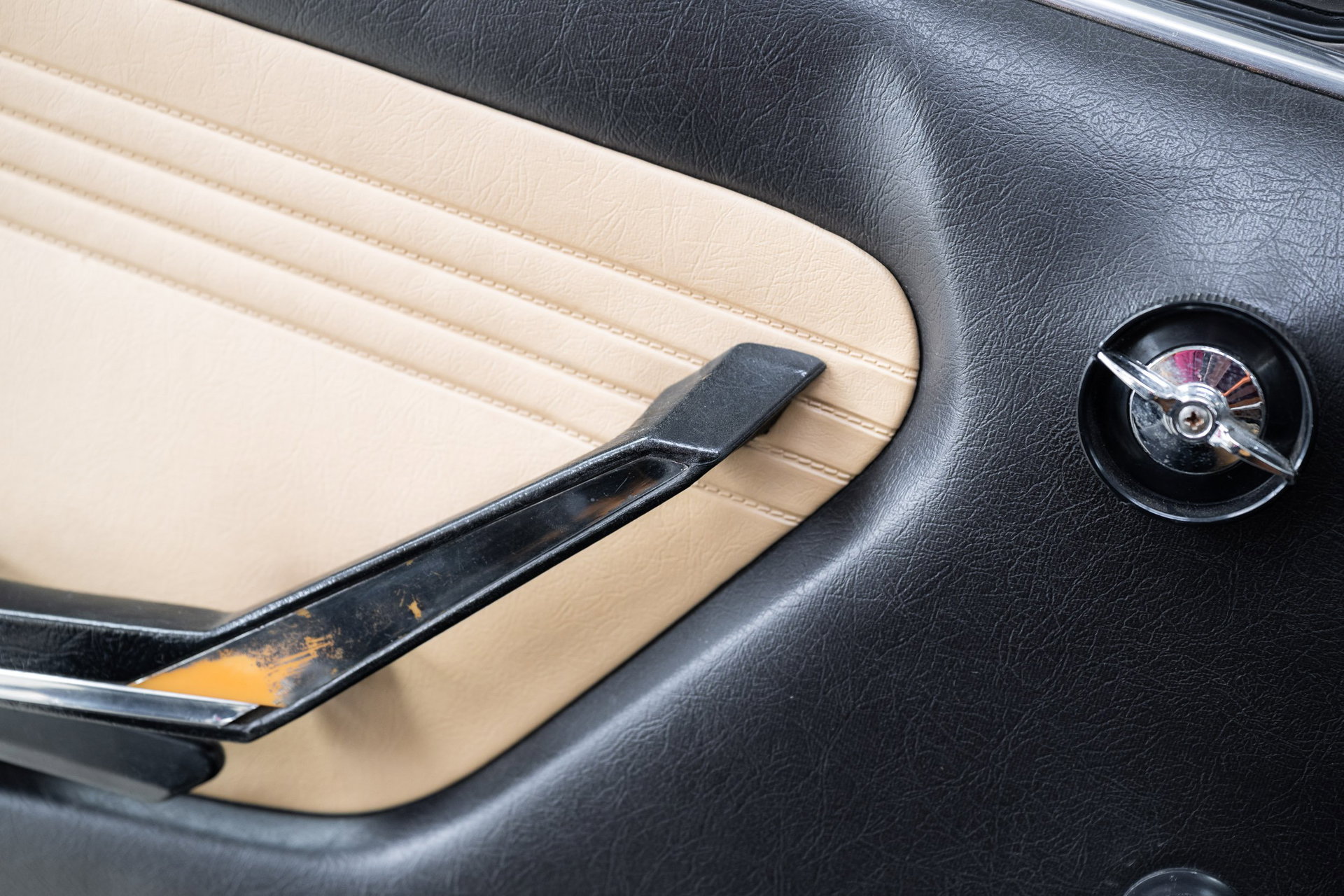 1974 Alfa Romeo Montreal - - Oro Metallizato - Avana -, foto 11
