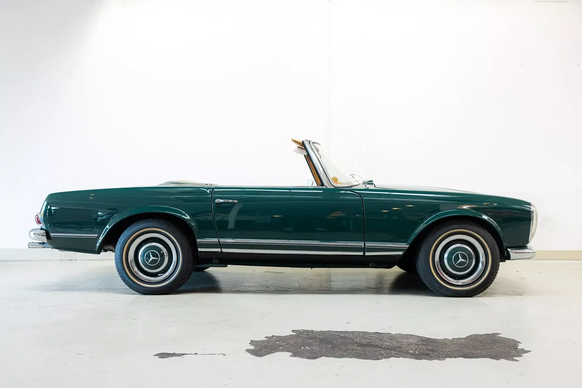 1967 Mercedes-Benz SL Pagode - SL - Factory 5 Speed - Dunkelgrün - France Deliver, foto 4