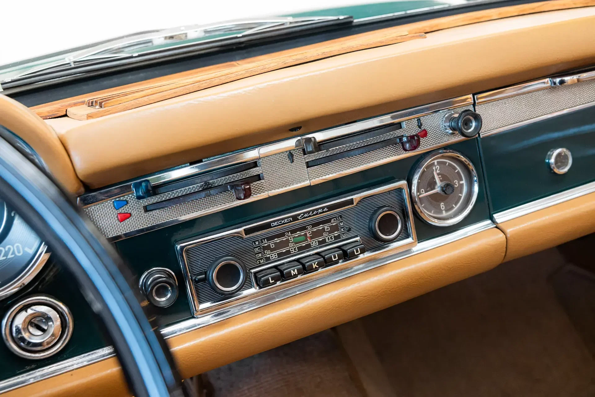 1967 Mercedes-Benz SL Pagode - SL - Factory 5 Speed - Dunkelgrün - France Deliver, foto 12