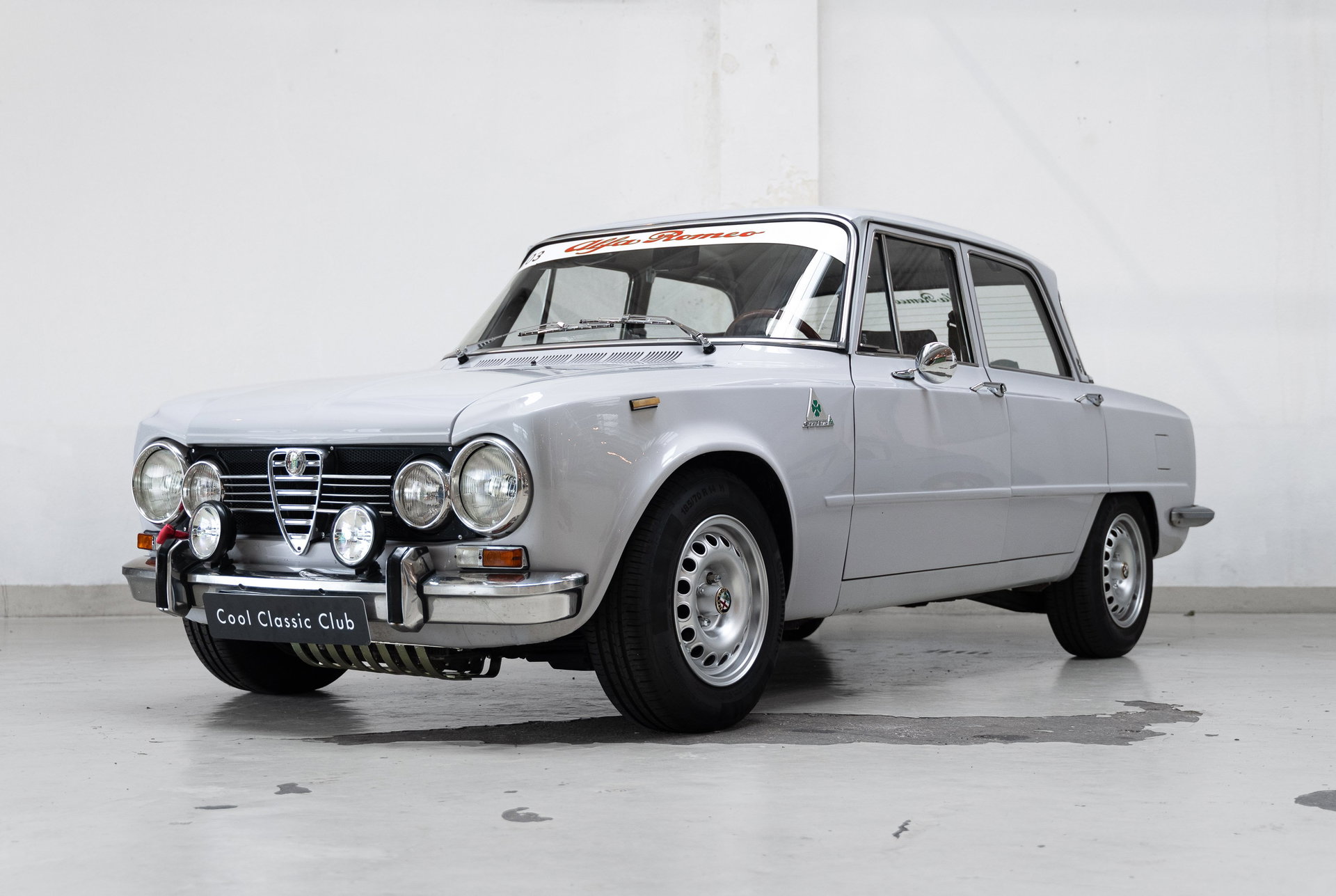 1974 Alfa Romeo Giulia - Super - 2.0L - LSD - Grigio indaco -, foto 1