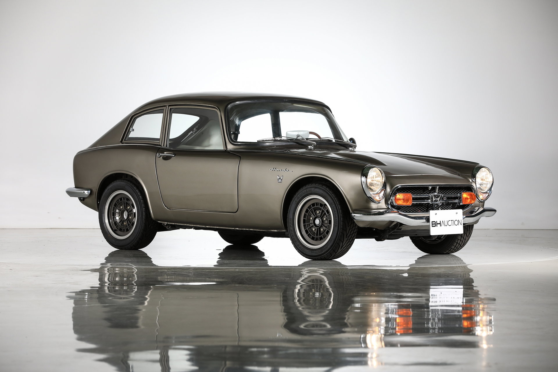 The tiny S600 and S800 were Soichiro Honda's original sportscars