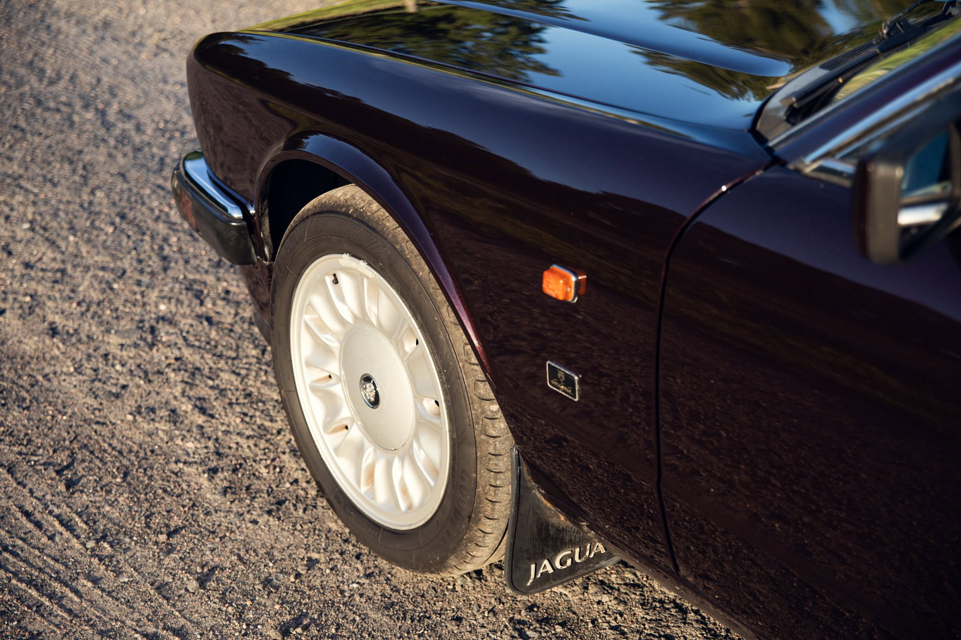 1992 Jaguar XJ40 - Insignia, foto 6