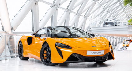 2024 McLaren Artura - 3.0 V6 Plug-in | 700pk | CF Wing | Louvres | CF Interior | Nw pr € 325.650,- |