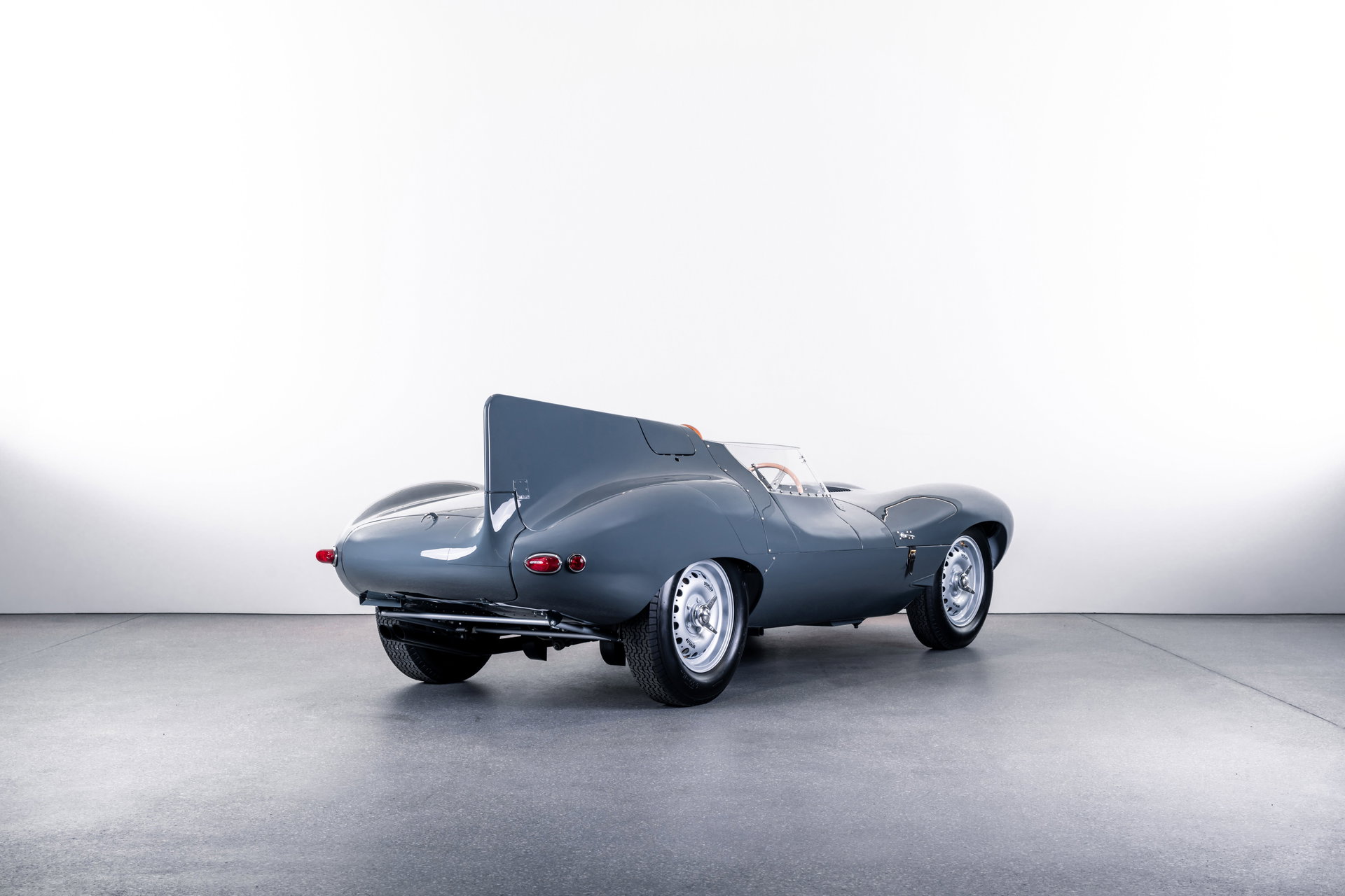 1956 Jaguar D-Type - Long Nose -Recreation by Jaguar Classic 1 of 25, foto 4