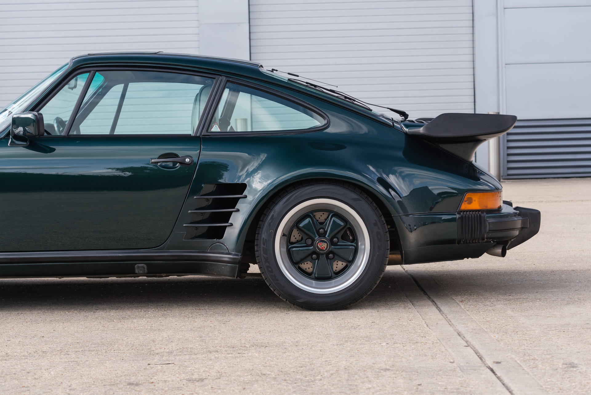 1989 Porsche 911 "G" - Carrera 3.2 Supersport - Specially ordered through Sonderwunsch in Forest Green Metallic, foto 12