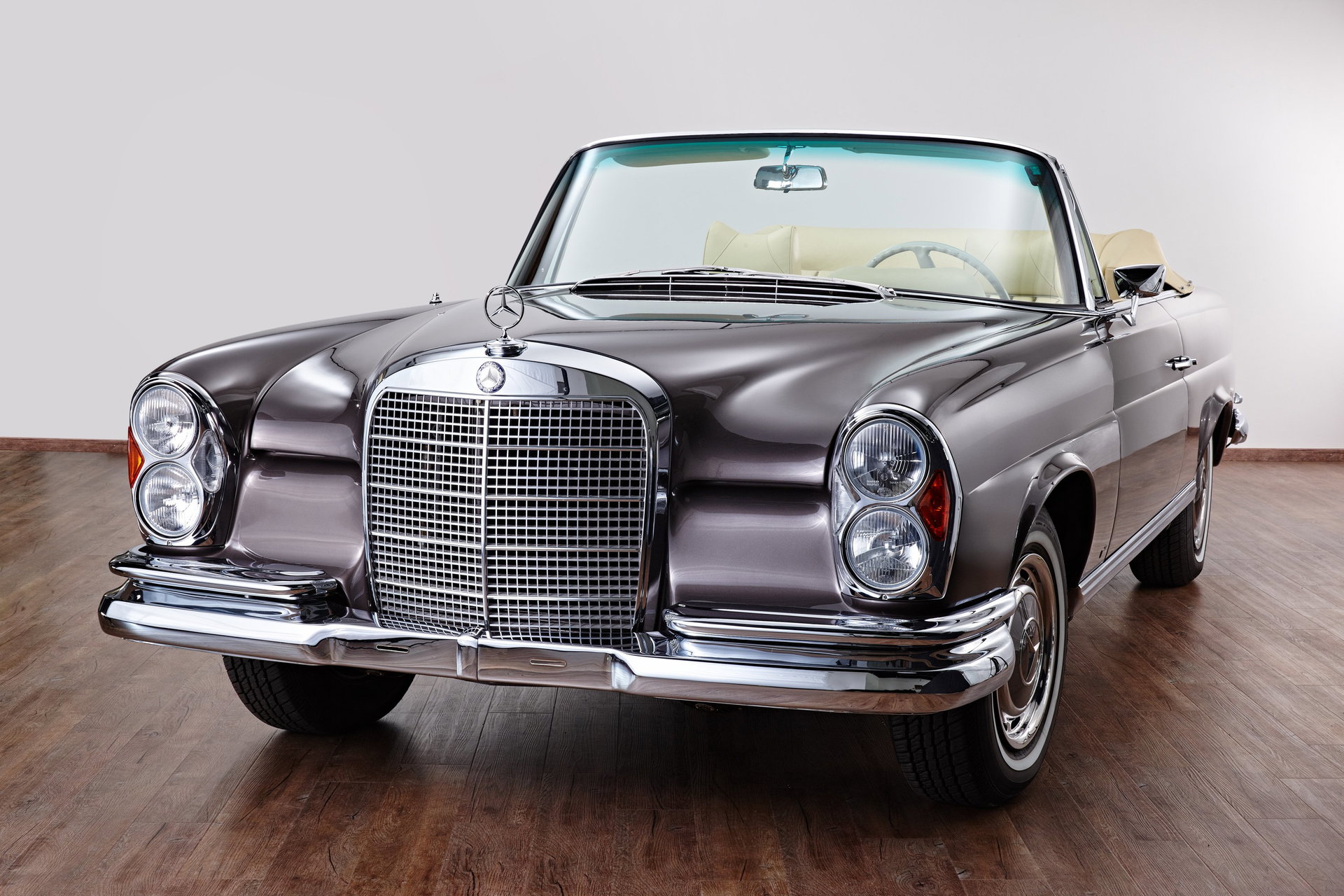 1968 Mercedes-Benz S-Class W111/112 - 280 SE Cabriolet, foto 1