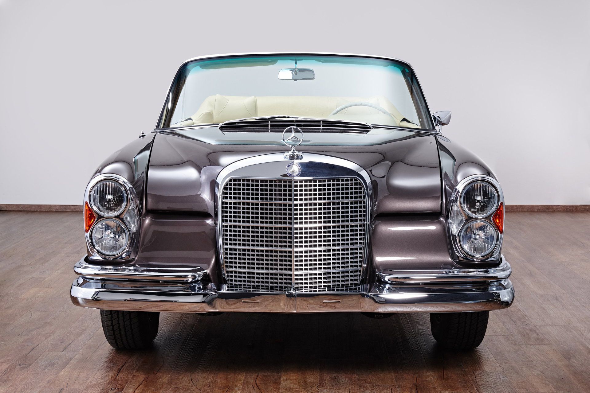1968 Mercedes-Benz S-Class W111/112 - 280 SE Cabriolet, foto 2