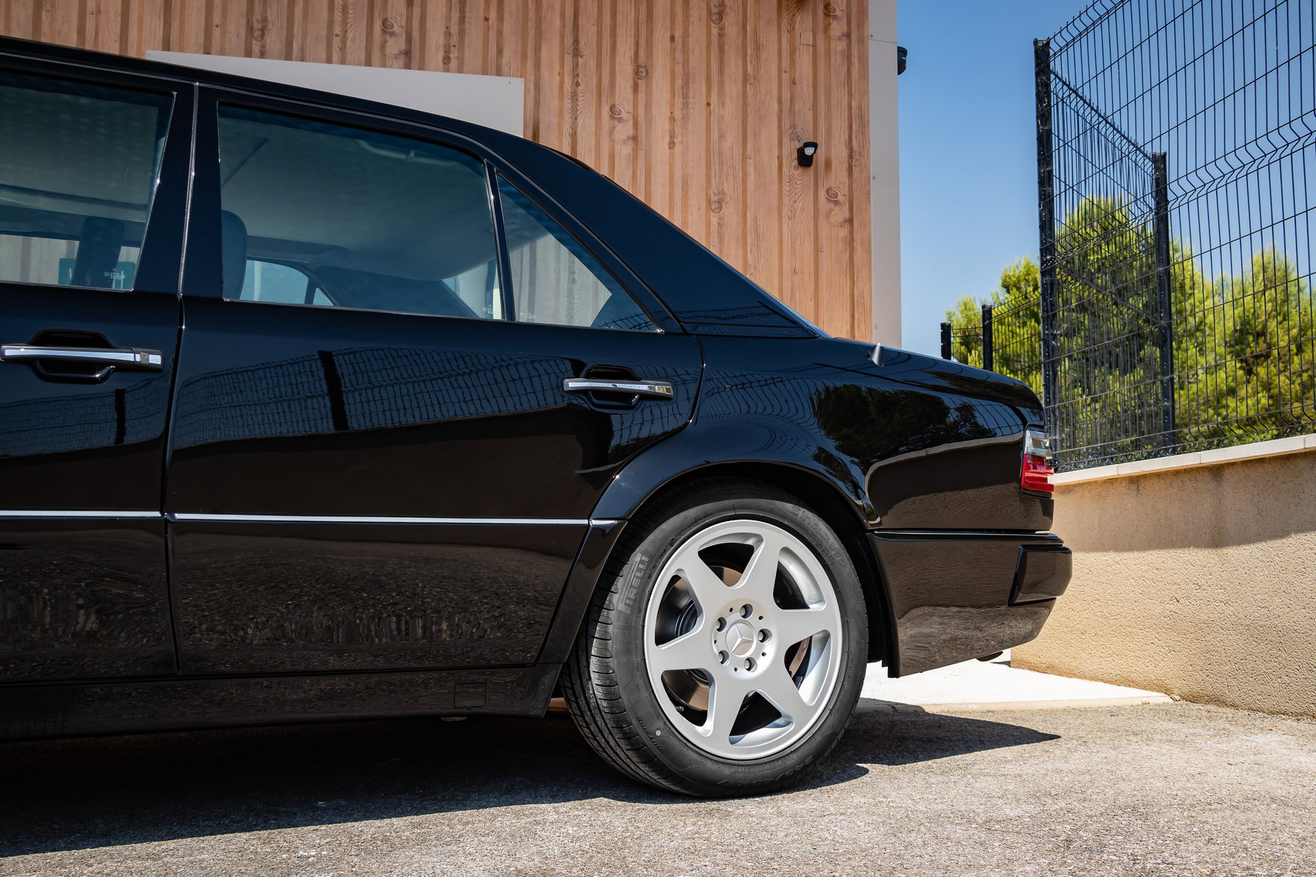 1994 Mercedes-Benz E-Class - E60 AMG Factory «957 AMG-Technikpaket», foto 11