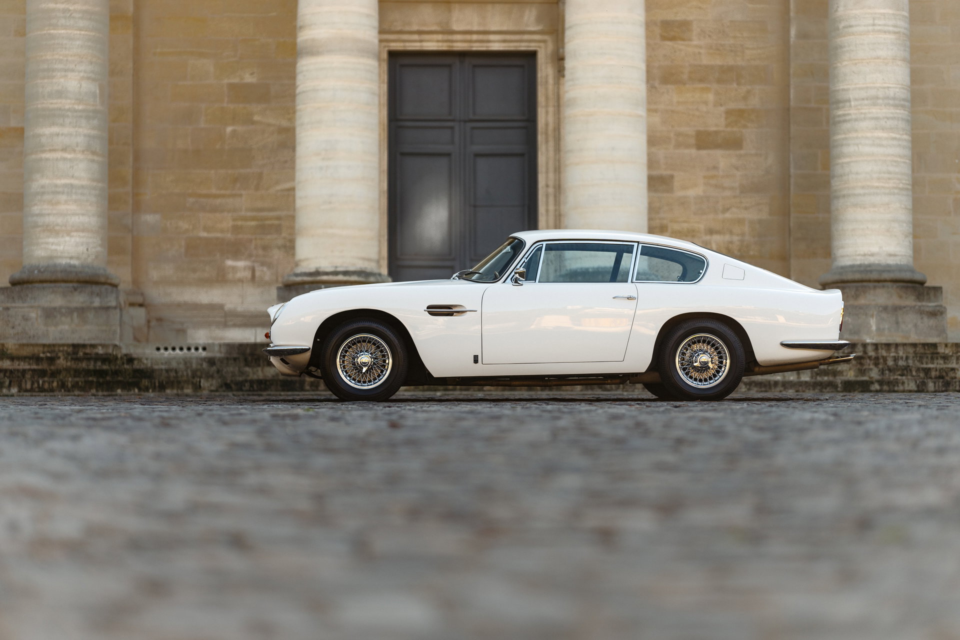 1965 Aston Martin DB6, foto 3
