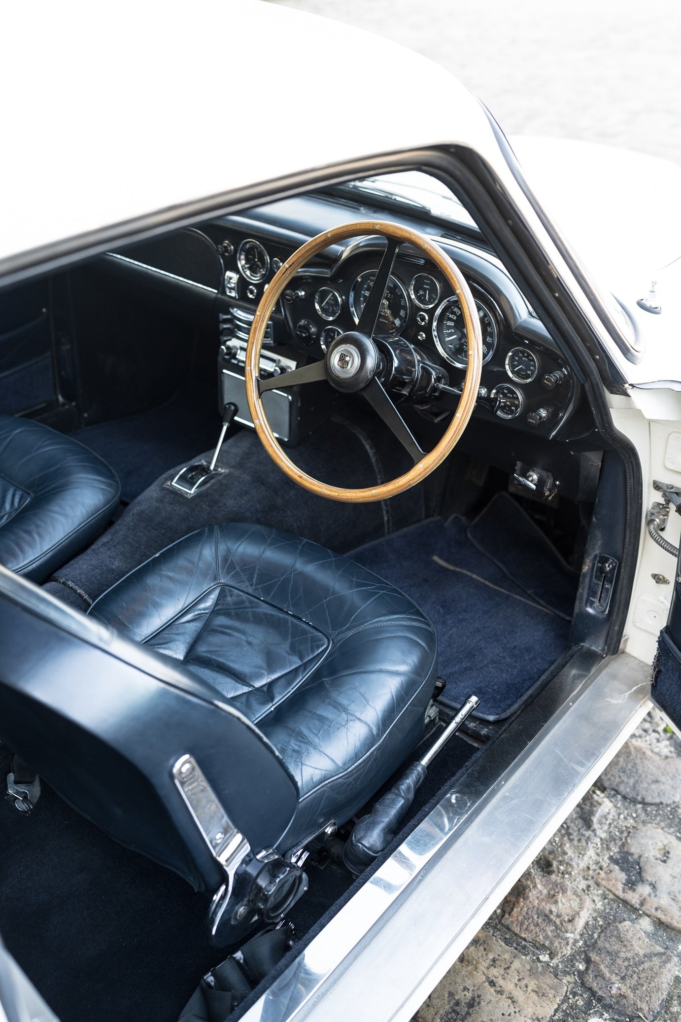 1965 Aston Martin DB6, foto 4