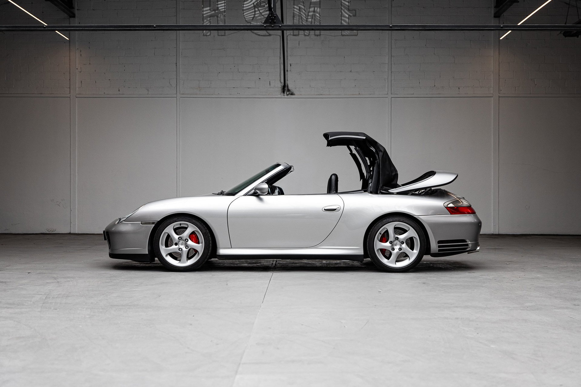 1998 Porsche 911 / 996 Carrera - 4S Cabriolet Manual Transmission, foto 8