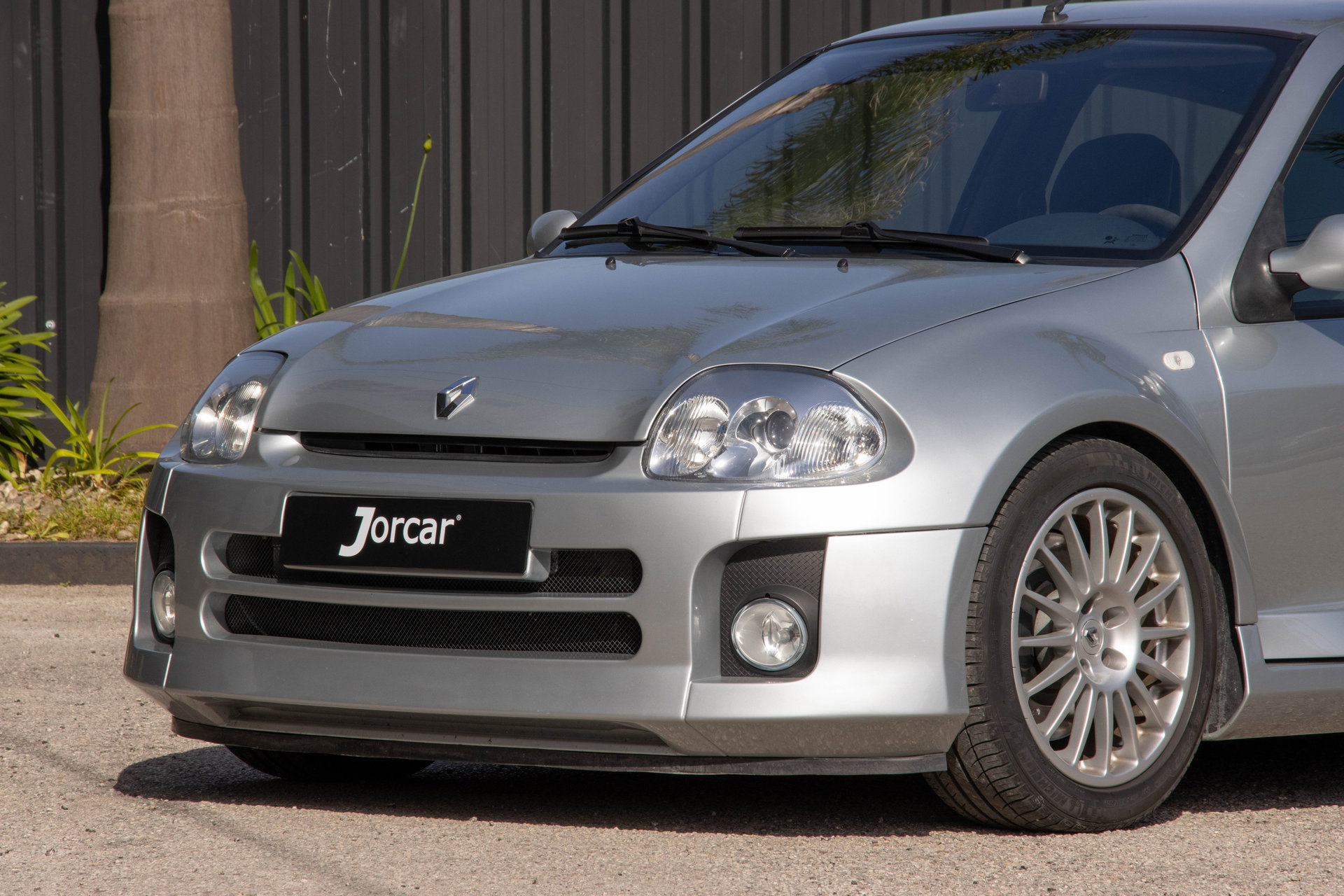 2001 Renault Clio - 3.0 V6 SPORT, foto 2