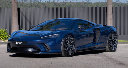 McLaren GT