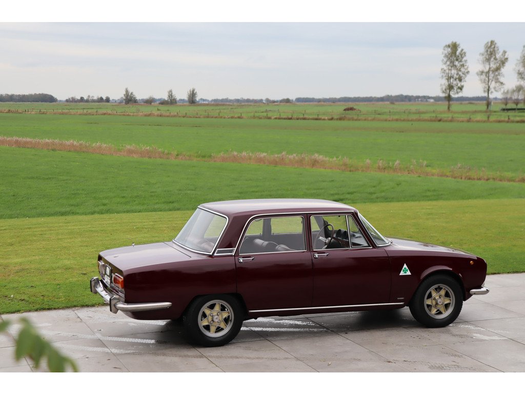 1971 Alfa Romeo 1750 - Series 2, foto 2