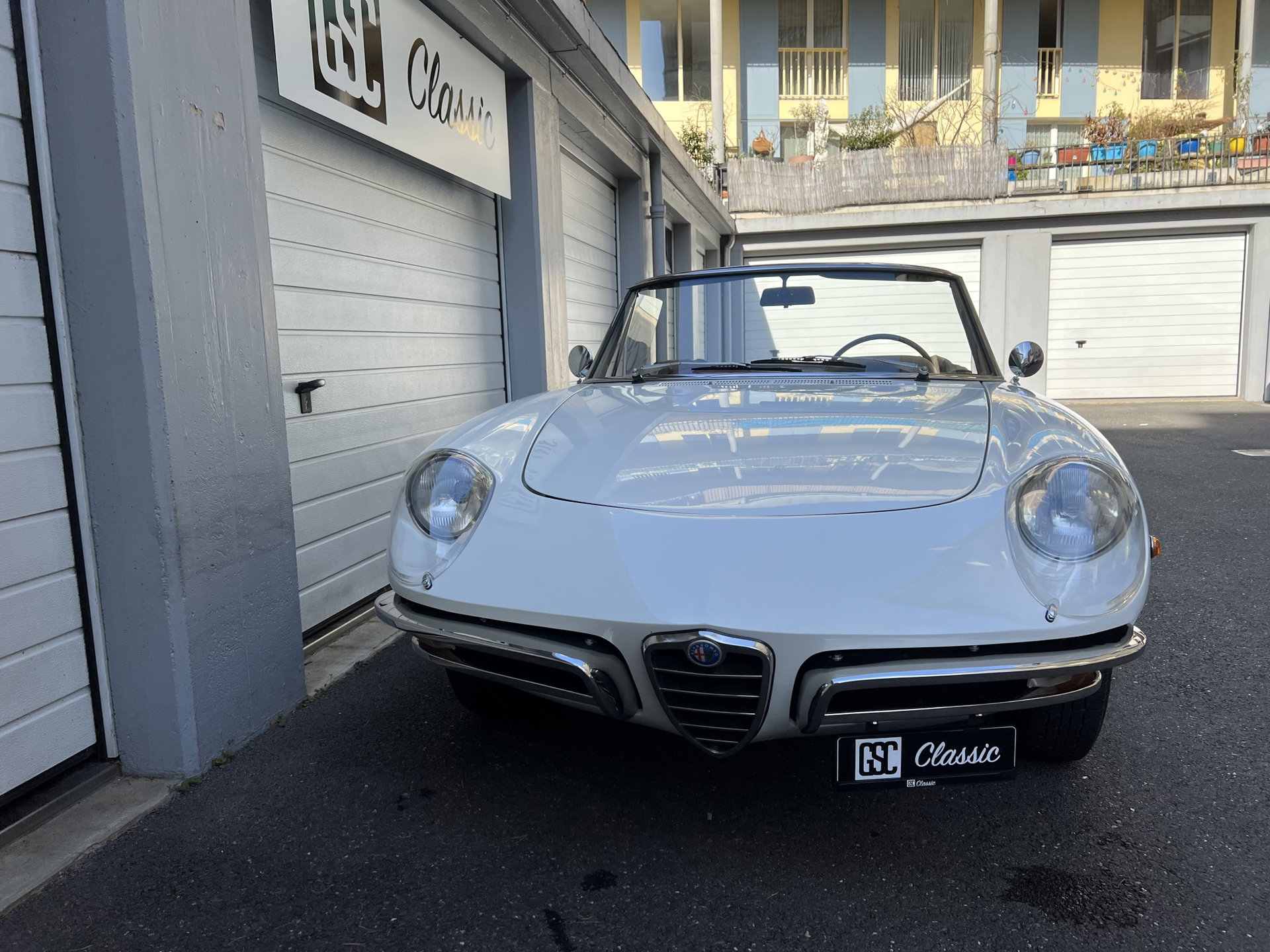 1969 Alfa Romeo Spider - 1300 "osso di seppia", foto 4