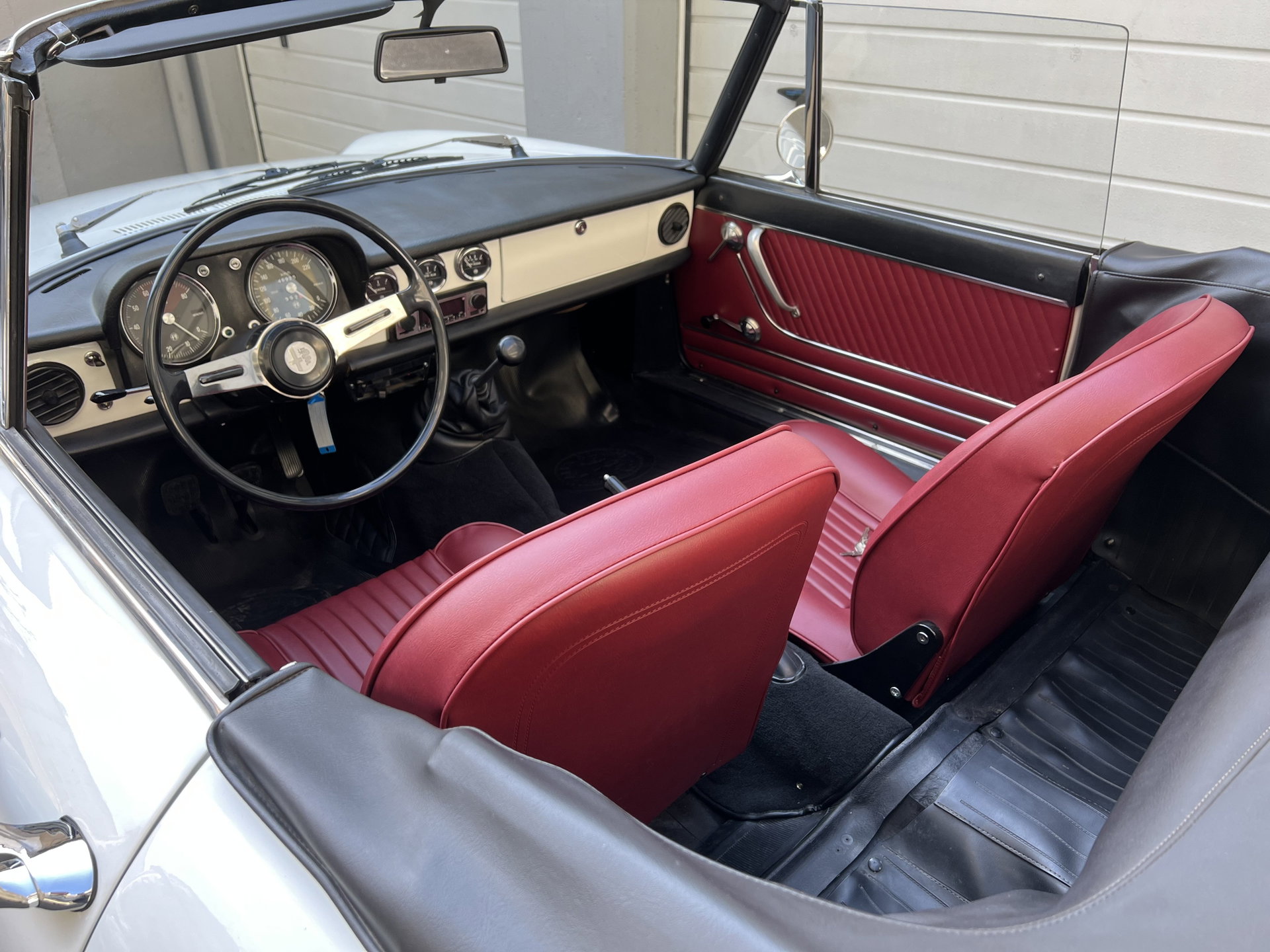1969 Alfa Romeo Spider - 1300 "osso di seppia", foto 8