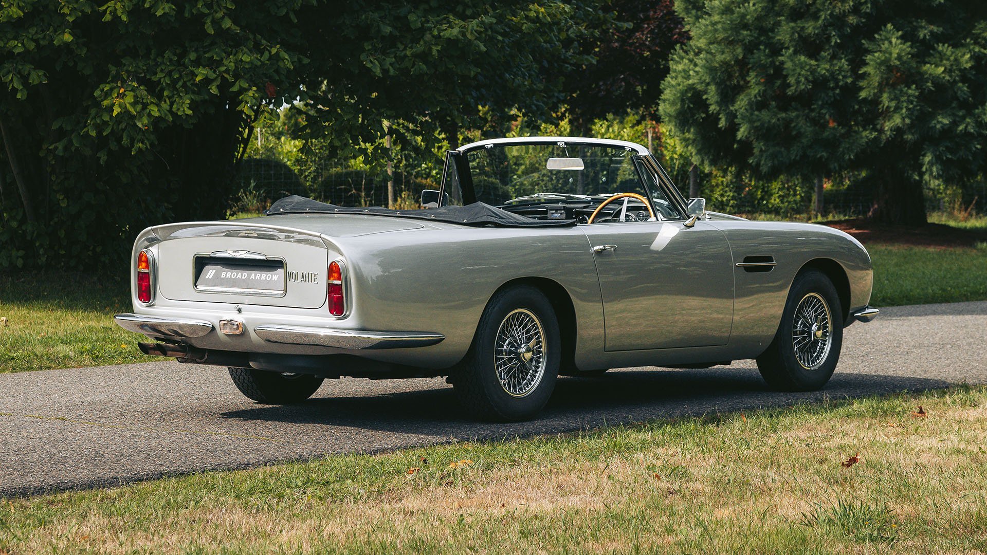 1967 Aston Martin DB6, foto 2