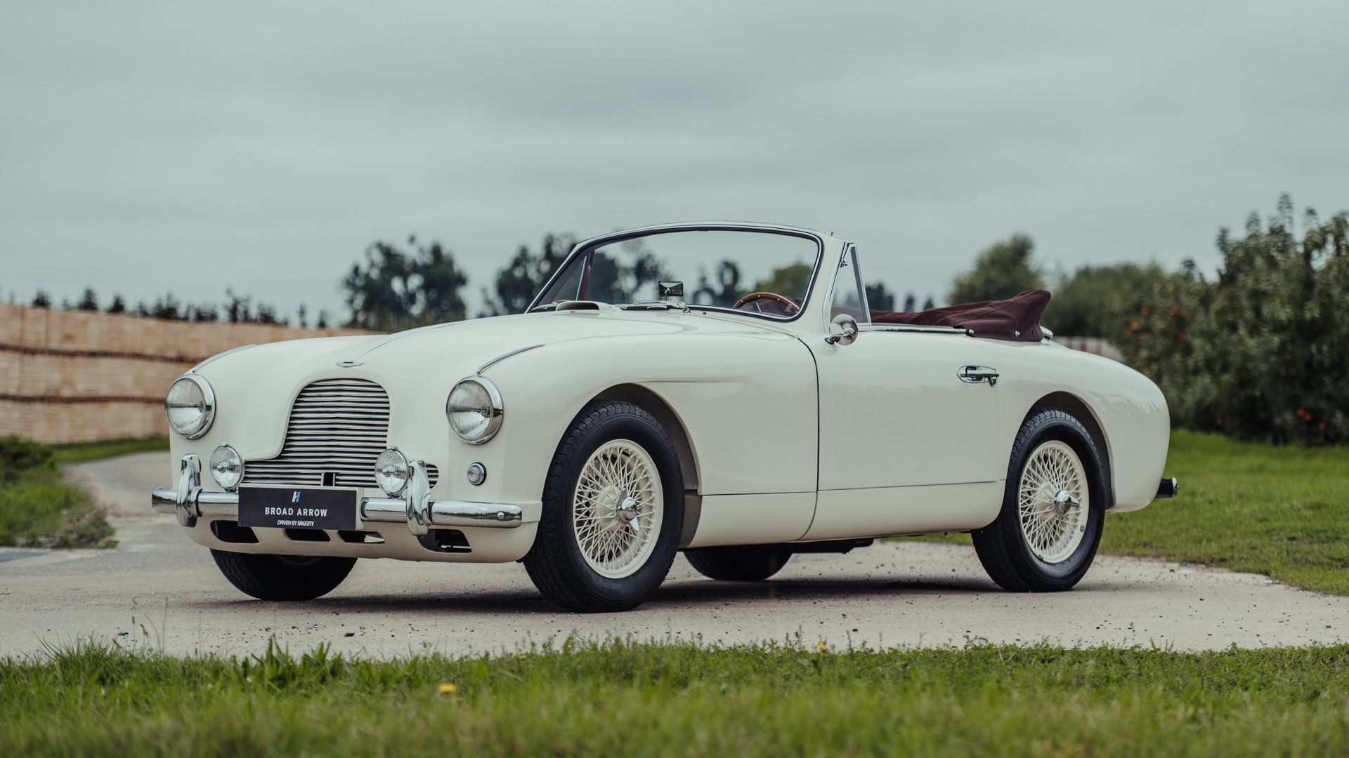 1954 Aston Martin DB2/4, foto 1