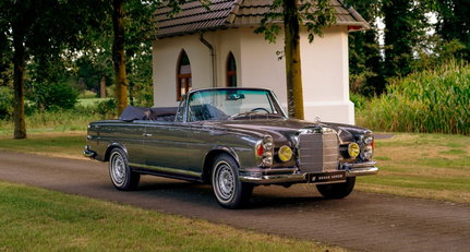 1967 Mercedes-Benz S-Class W111/112