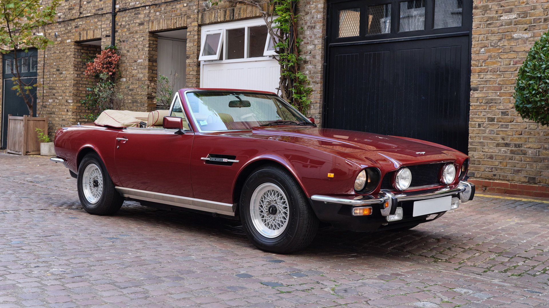 1987 Aston Martin V8, foto 1