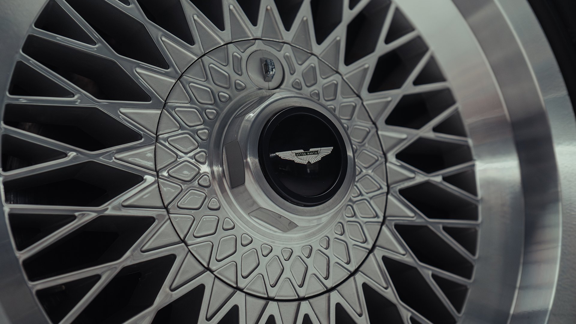 1987 Aston Martin V8, foto 4