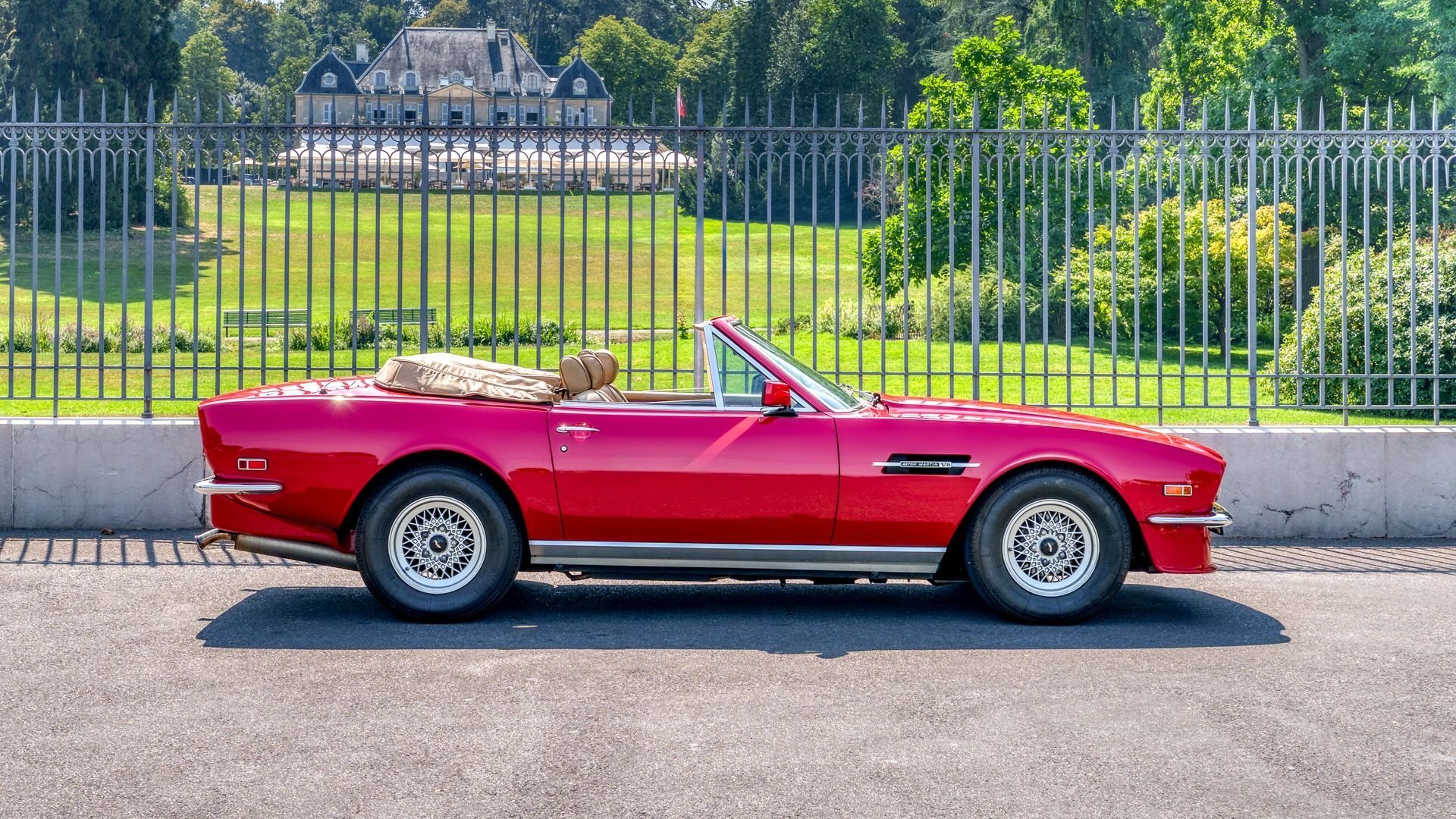 1986 Aston Martin V8, foto 2