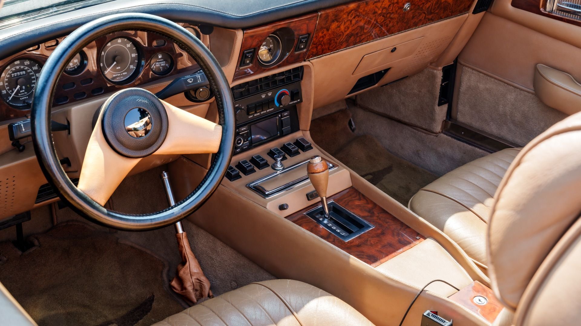 1986 Aston Martin V8, foto 8