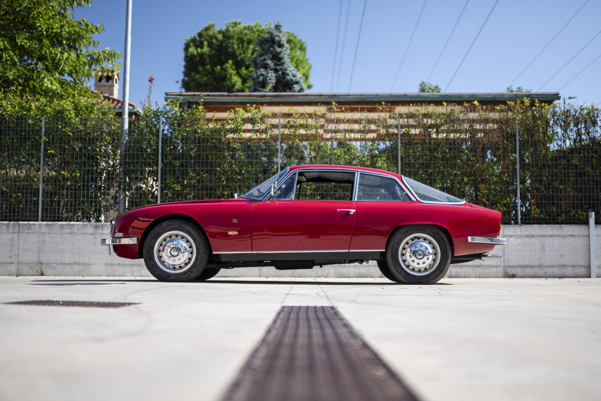 196457-1073060-car-