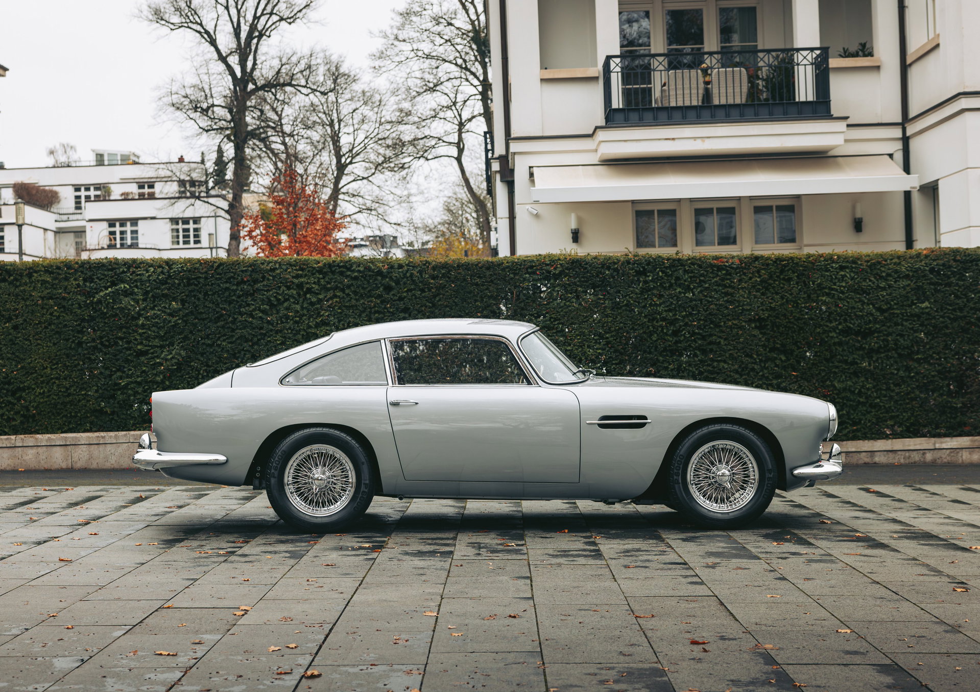 1962 Aston Martin DB4 - Series IV - Factory fitted GT Engine / Overdrive / Left-Hand Drive, foto 4